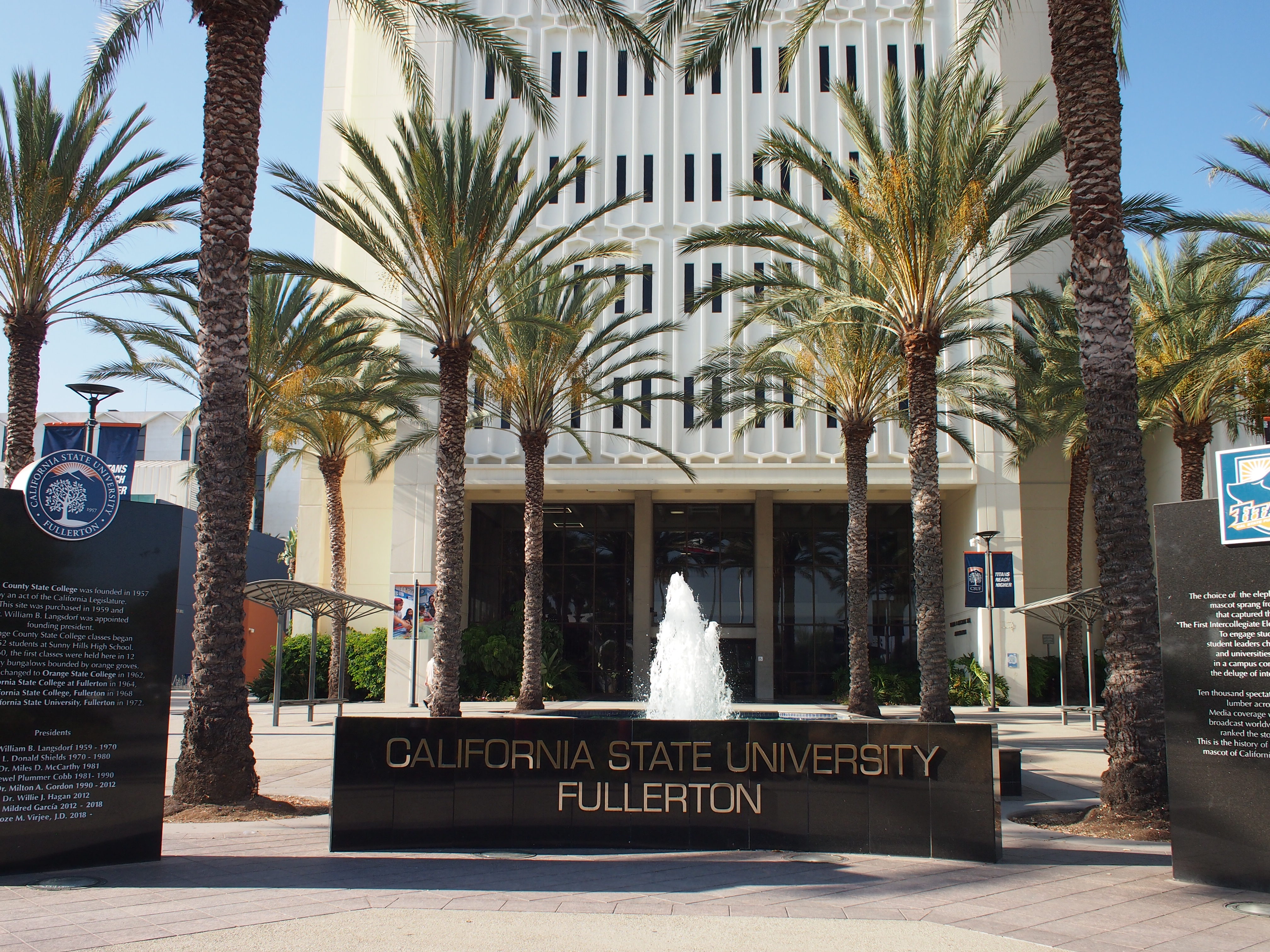 カリフォルニア州立大学 フラトン/California State University